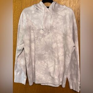 All in Motion Gray and White Sweater with Marble Effect